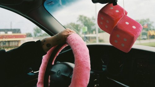10 Accessories You Need In Your Car &amp; 10 That Are Useless