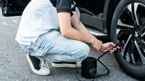 10 Accessories You Need In Your Car &amp; 10 That Are Useless