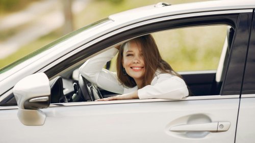 10 Accessories You Need In Your Car & 10 That Are Useless