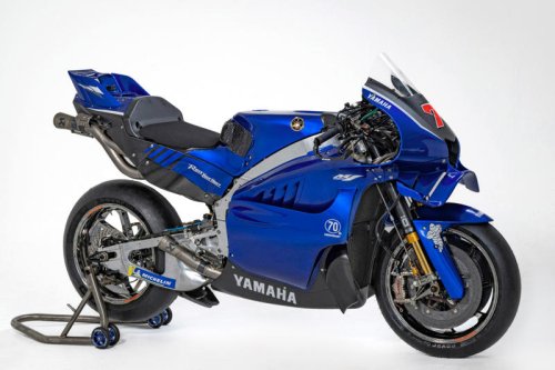 ヤマハ、V4エンジン搭載の新バイクをお披露目。サンマリノGPのワイルドカードで実戦デビュー