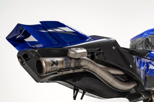 ヤマハ、V4エンジン搭載の新バイクをお披露目。サンマリノGPのワイルドカードで実戦デビュー