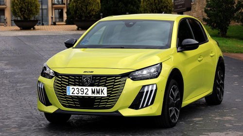 Un coche eléctrico por 94 euros al mes, la exitosa fórmula francesa que España debería copiar