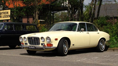 20 Cars That Redefined Luxury Driving