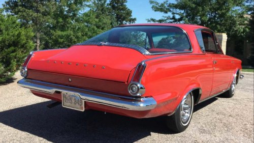 Plymouth, Ford, Ford Mustang, The Plymouth Barracuda Failed To Compete With The Ford Mustang