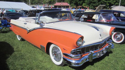 Why did classic cars have whitewall tires? The history