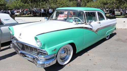 Why did classic cars have whitewall tires? The history