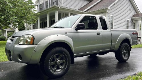 10 Unstoppable Manual-Transmission Pickups Trucks Under $15,000