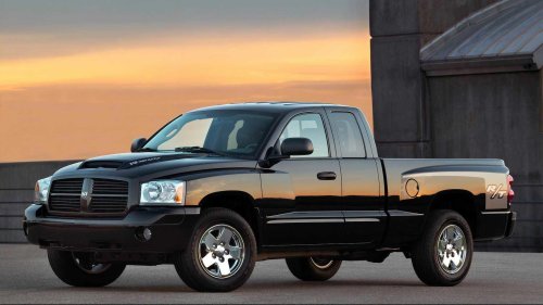 10 unstoppable manual-transmission pickup trucks under $15,000