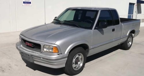 10 Unstoppable Manual-Transmission Pickups Trucks Under $15,000