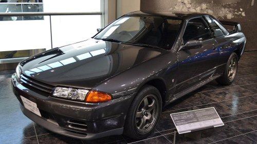 12 classic vehicles that still feel fast today