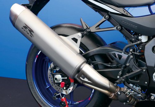 規制対応＆ウイング付きで大復活！スズキ「GSX-R1000R」40周年記念車の各部装備・ディテールに注目