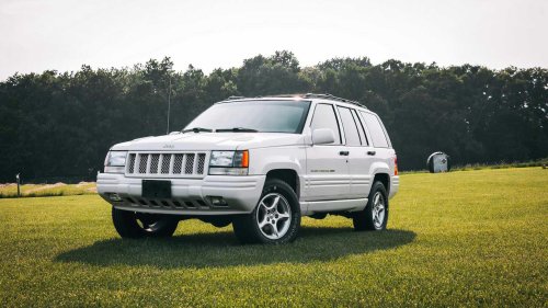10 forgotten V8 SUVs that are performance bargains