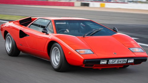 8 old performance cars that still feel raw by modern standards