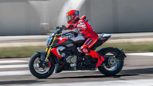 10 comfortably fast bikes built for riders who refuse to compromise