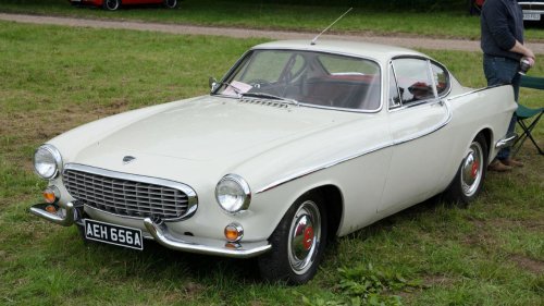 15 Classic cars that remain affordable for collectors