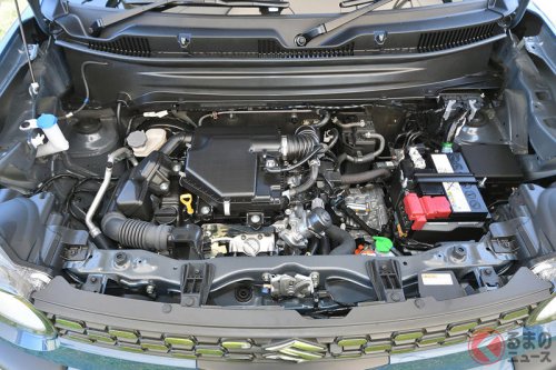 よりSUVらしく「キャラ変」したスズキ新型「クロスビー」！ カワイイ系からクールで力強いスタイルに センターコンソールが追加された理由は？ メカニズムは正常進化