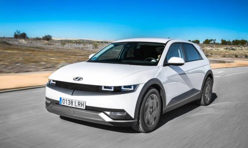 Tesla, El Tesla Model 3 vuelve a ser el coche eléctrico mejor valorado: "Ofrece prácticamente la combinación perfecta de todo"