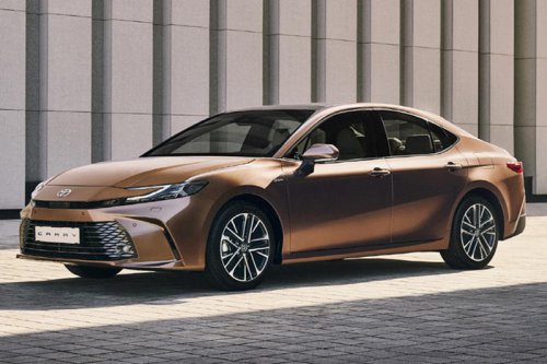 【新型】トヨタ「カムリHV」、快適性・燃費・安全性の三拍子でライバルを圧倒