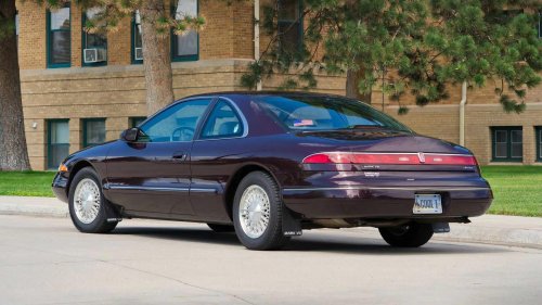 Lincoln, Lincoln Mark VIII: The unexpected 1990s performance king