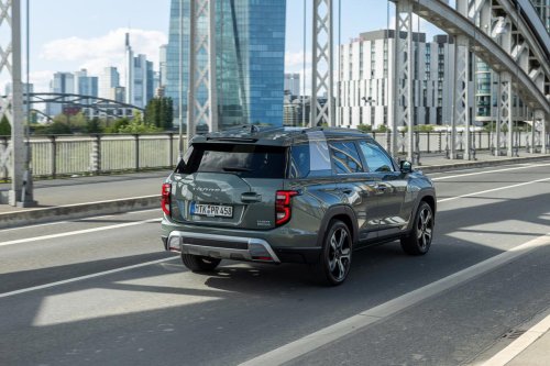 BYD, Al volante del KGM Torres híbrido: con tecnología BYD pero sin enchufe y con nueve modos híbridos automáticos
