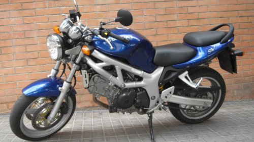 10 Motorcycles That Go The Longest Distance &amp; 10 Best For Short Rides
