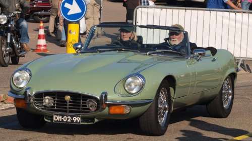 10 Overhyped classic cars not worth the money