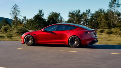 BMW i7: The luxury EV sedan that understands the assignment