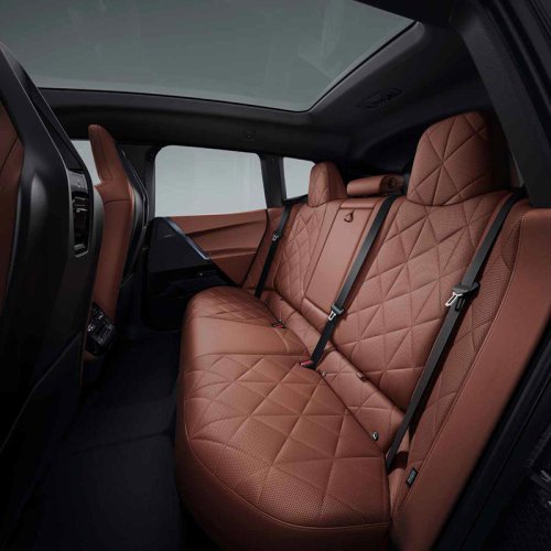 ビッグマイチェンの新型「BMW iX」が日本ローンチ! BMW最長の航続距離とBMW最強のパフォーマンスを実現