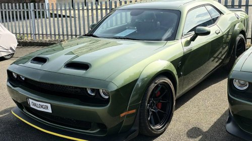 10 Muscle cars that make supercars look bad for way less money