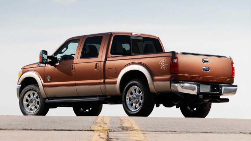 Extended Cab Truck Vs Crew Cab: Which One Should You Buy?