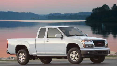 Extended Cab Truck Vs Crew Cab: Which One Should You Buy?