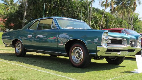 10 iconic cars from the 1960s that defined performance