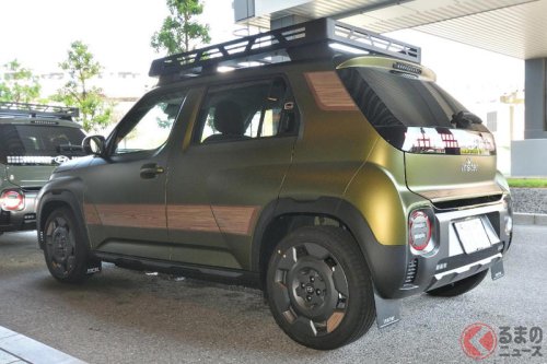 実質312万円！ 新「コンパクトSUV」発売！ “全長3.8mボディ”にタフな「専用デザイン」＆充実した“快適装備”がイイ！ 国産の「新型コンパクトSUV」と比べたくなるヒョンデ「インスタークロス」の魅力とは？