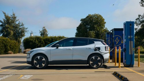 10 Reasons People Love Vintage Cars &amp; 10 Why The Love Modern Ones