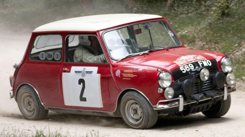 12 vintage cars that defined an entire generation