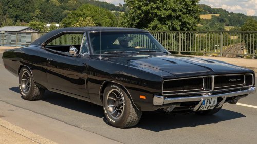 Why did so many cars in the ’70s have vinyl tops?