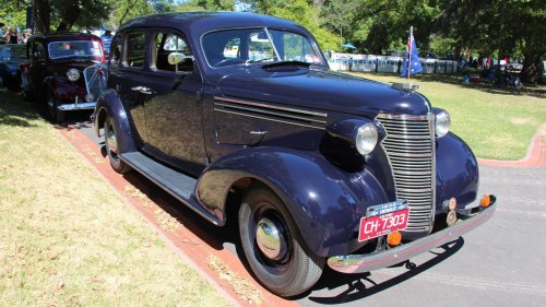 Why did old cars have pull knobs for headlights?