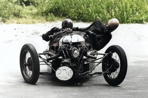 The mysterious world of the three-wheeled car