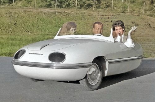 The mysterious world of the three-wheeled car