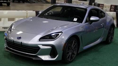 No Legroom: 10 Cars Not Built For Tall People &amp; 10 That Are