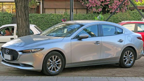No Legroom: 10 Cars Not Built For Tall People & 10 That Are