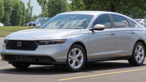 No Legroom: 10 Cars Not Built For Tall People &amp; 10 That Are