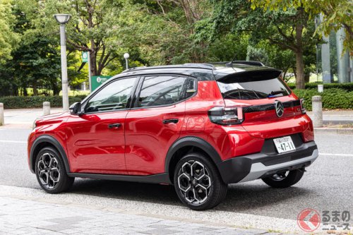 339万円！リッター「22km」走る新型「“輸入”コンパクトSUV」登場！ 全長4m級ボディ採用＆1.2リッターターボエンジン搭載のシトロエン「新型C3」を試す