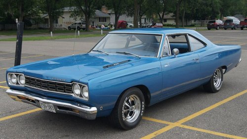 The first muscle cars with a factory big block