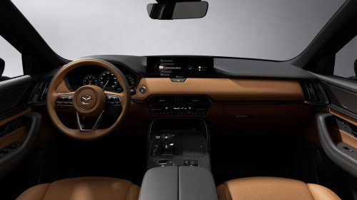 Mazda CX-70 vs BMW X5: Japanese SUV with inline-six engine