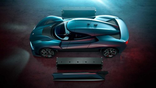 The Deepal E07 family SUV that can turn into a pickup truck