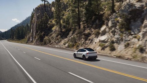 3.2 million Teslas are being scrutinized for full-self-driving flaws