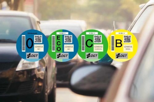 La DGT lleva años advirtiéndolo, pero miles de automovilistas siguen cometiendo errores con las pegatinas medioambientales