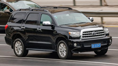 10 SUVs With Solid Towing Capacity &amp; 10 That Would Never Make It