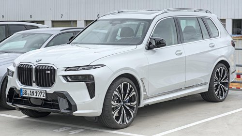 10 SUVs With Solid Towing Capacity &amp; 10 That Would Never Make It